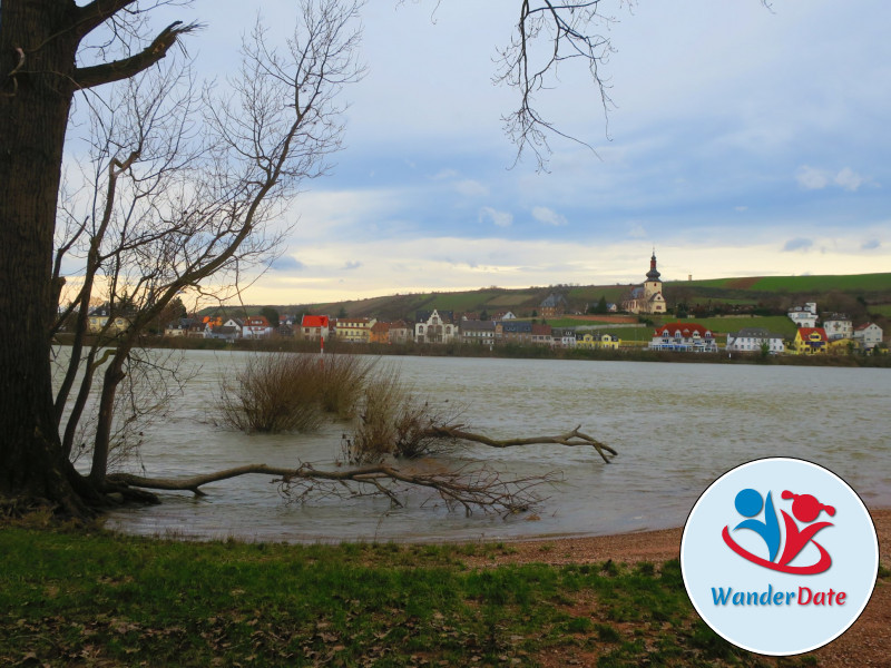 Feuer und Flamme im Lapplandzelt am Rhein